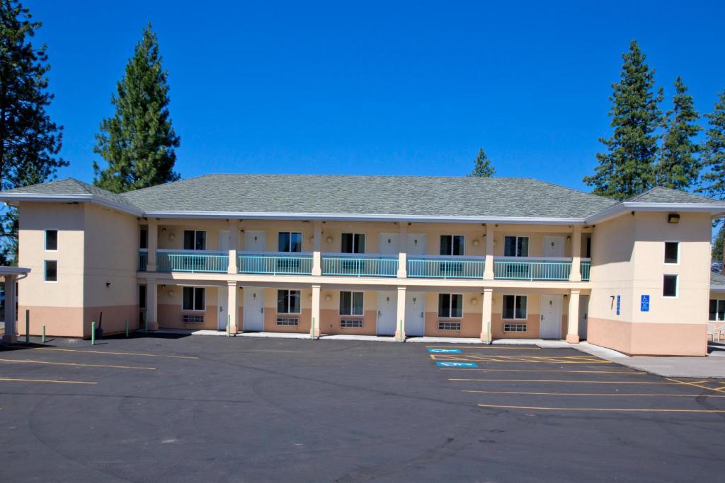 Shasta Pines Motel & Suites Burney Exterior foto