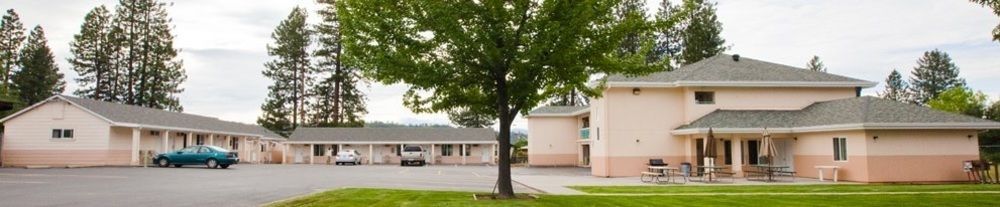 Shasta Pines Motel & Suites Burney Exterior foto